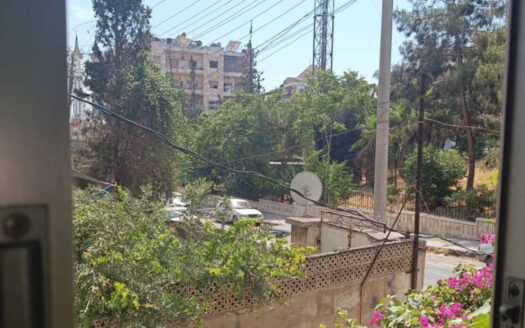 طلعة جامع الرحمن أمام حديقة المثلة