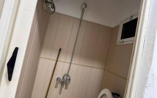 للبيع مكتب شارع الزهور -جانب برجية مقدسي