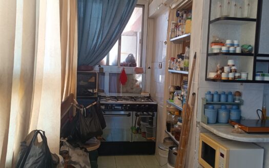 للبيع شقة جاهزة طابق رابع في طرطوس