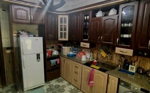 للبيع شقة جاهزة اكساء ممتاز موقع مميز  جنوب جمعية البلدية