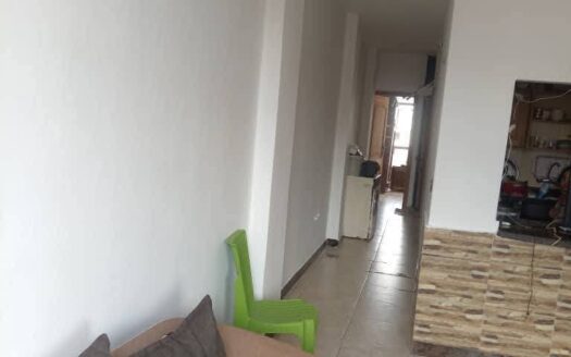 للبيع شقة جاهزة اكساء ممتاز موقع مميز  الغمقة الشرقية