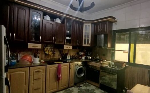 للبيع شقة جاهزة اكساء ممتاز موقع مميز  جنوب جمعية البلدية