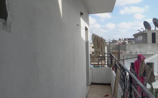 للبيع شقة جاهزة اكساء ممتاز موقع مميز  الغمقة الشرقية