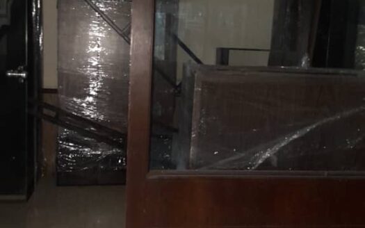 للإيجار مكتب ارضي تجاري في المزرعة