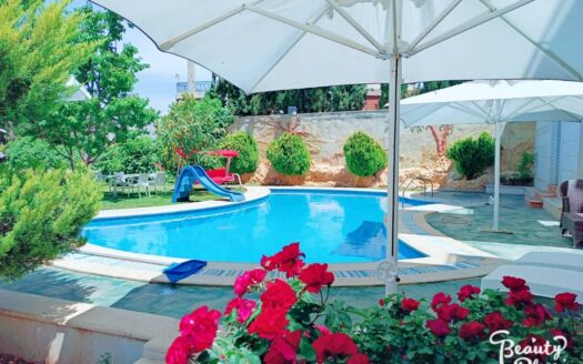 للإيجار قصر جوليا في سهل الزبداني