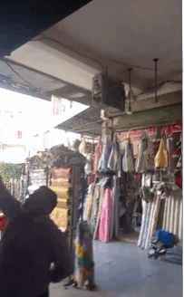 محل للايجار عند ساحة البرج بموقع ممتاز