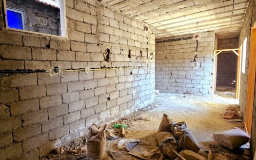 شقة عالعظم للبيع بدير الزور