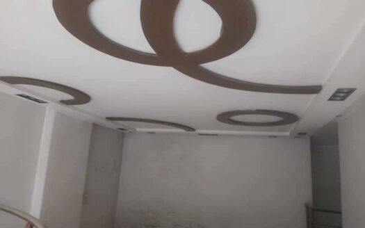 محل للبيع المدينة شارع الماركات