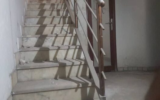 محل للبيع المدينة شارع الماركات