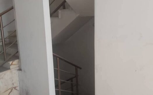 محل للبيع المدينة شارع الماركات