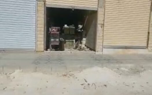 للبيع محل تجاري عظم في جديدة عرطوز
