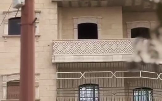 للبيع شقة جانب مشفى المواساه