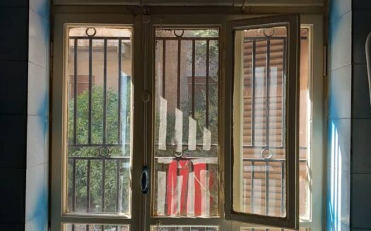 للإيجار شقة في عين كرش فاضية